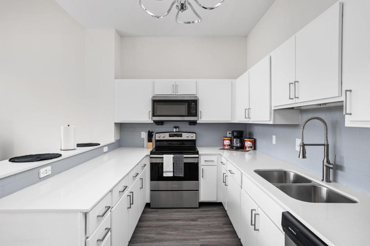 2Br 2Ba In The Block Apartment By Cozysuites إنديانابوليس المظهر الخارجي الصورة