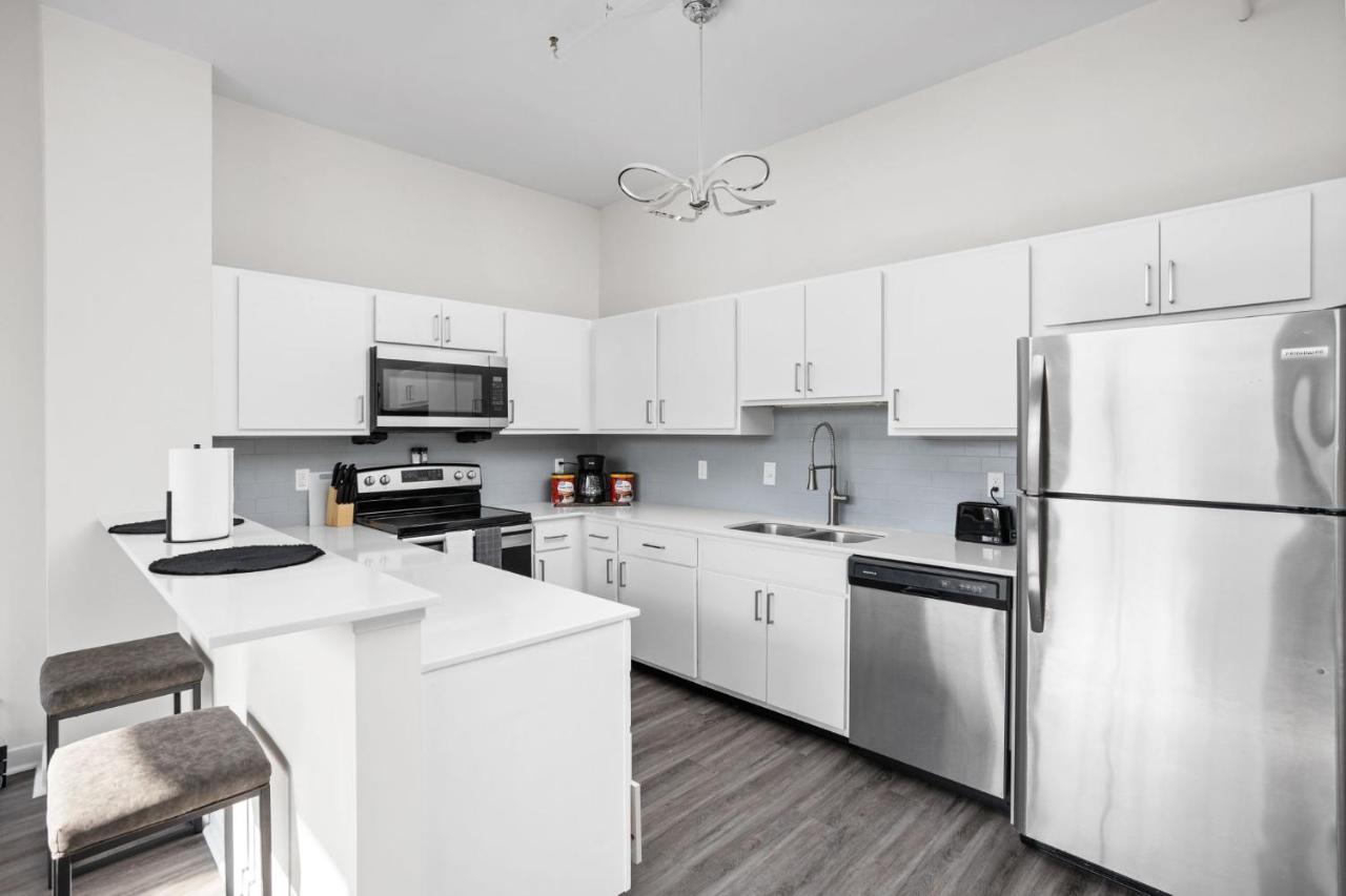 2Br 2Ba In The Block Apartment By Cozysuites إنديانابوليس المظهر الخارجي الصورة
