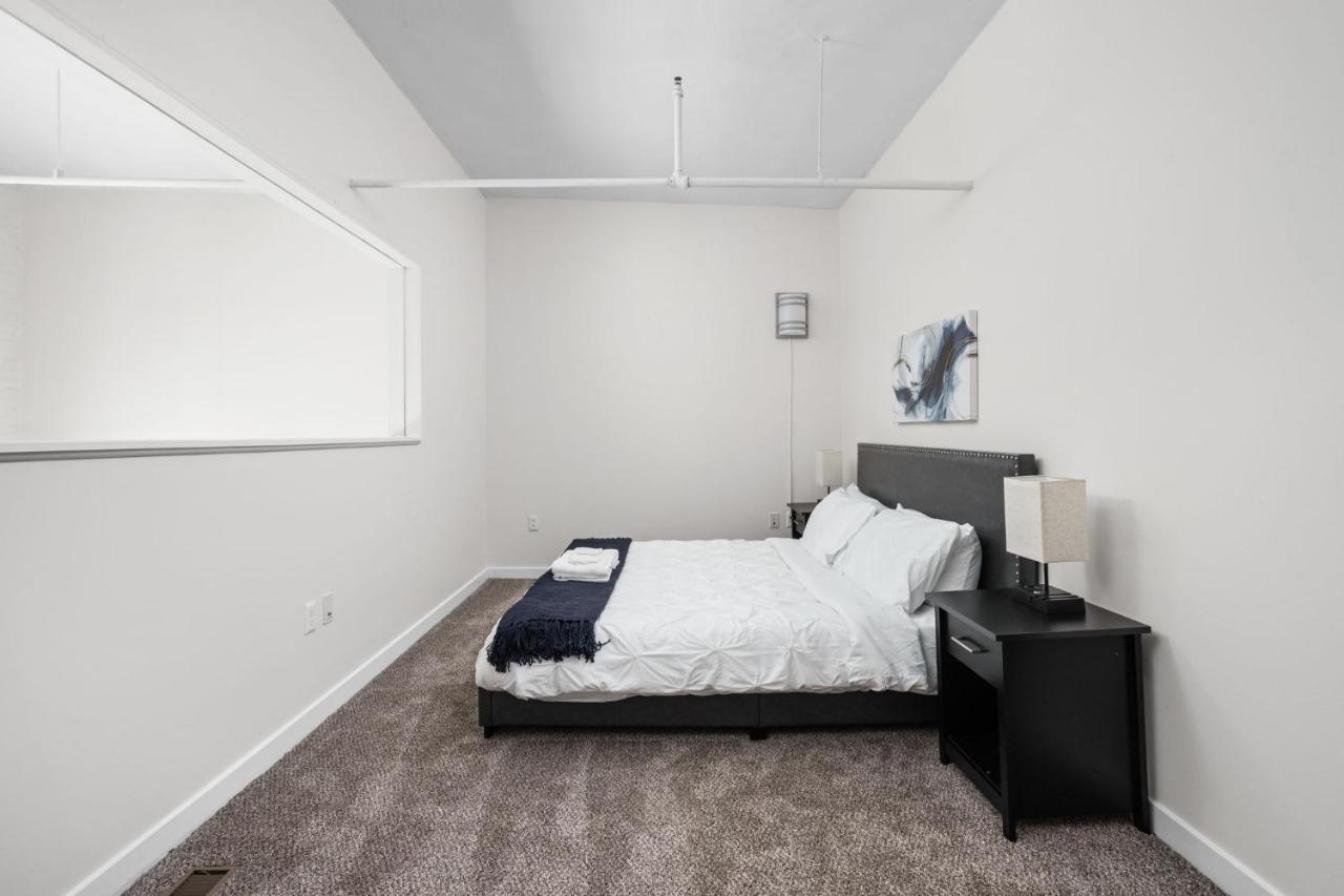 2Br 2Ba In The Block Apartment By Cozysuites إنديانابوليس المظهر الخارجي الصورة